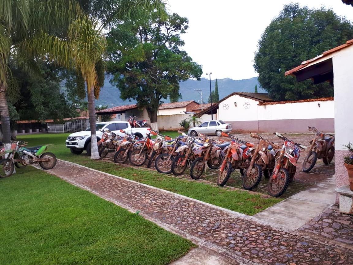 La Casona De La Esmeralda *