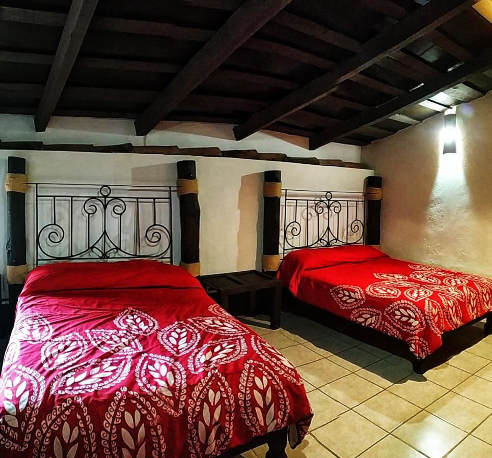 La Casona De La Esmeralda Mascota